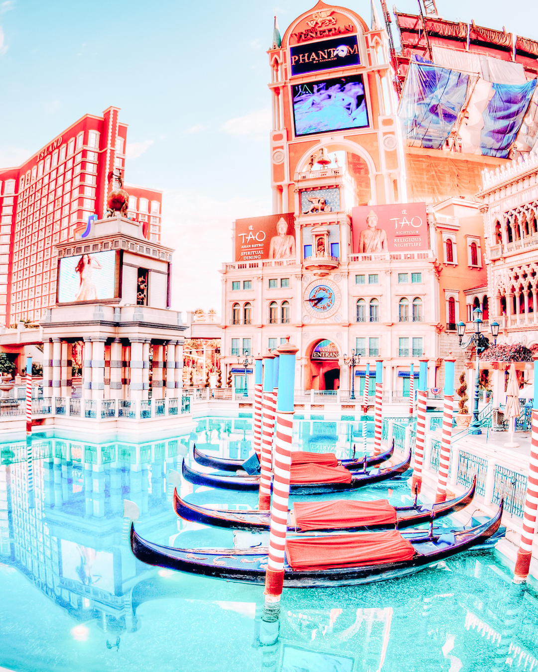 Date Day at Wet'n'Wild Las Vegas + #JustWeartheSuit - Home In High